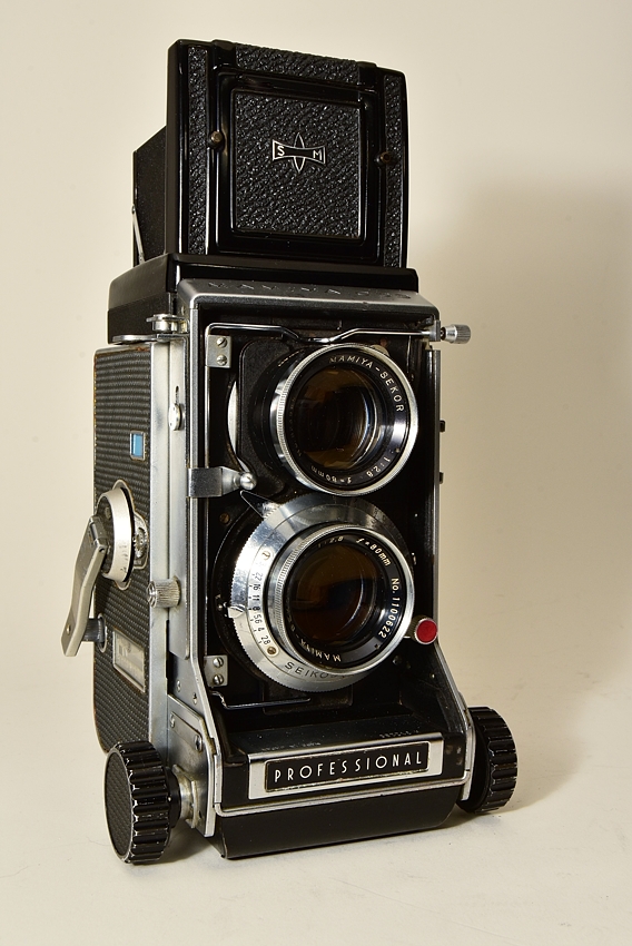 Mamiya C33_rsz_1.jpg
