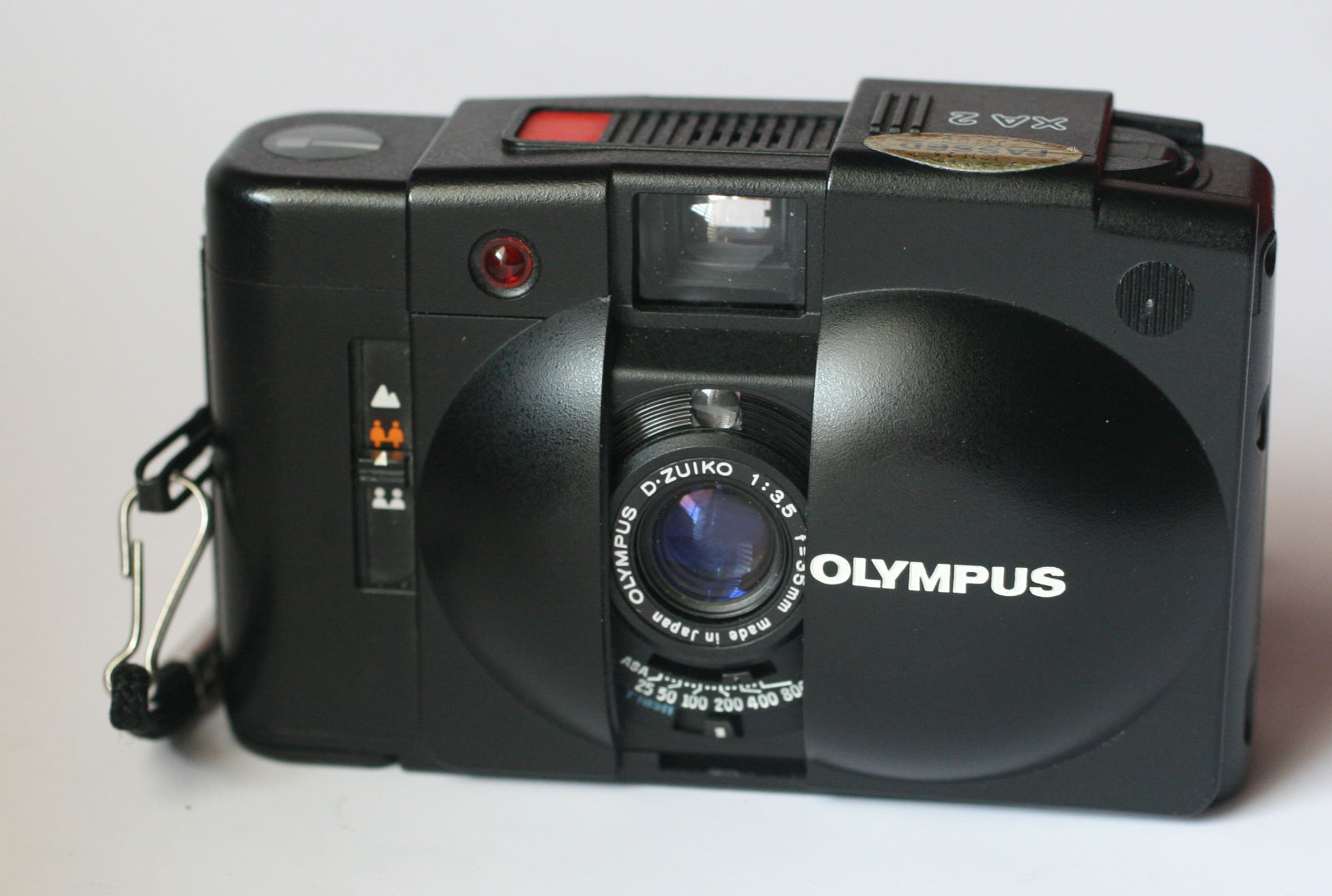 My_Olympus_XA2_(4989175842).jpg