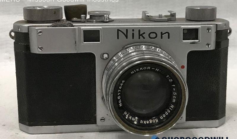 nikon_m_unsync_sgw1_crop.jpeg
