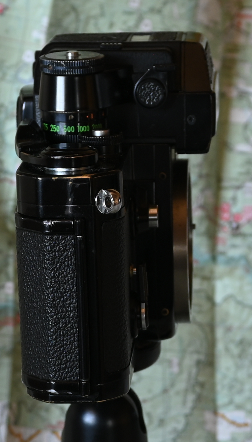 NikonF2SB-77_rhs_1024.jpg