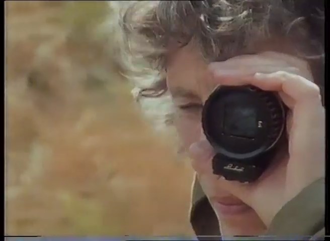 Photographer Fay Godwin documentary 1986(480P).mp4_snapshot_10.31_[2020.06.04_19.01.57].jpg