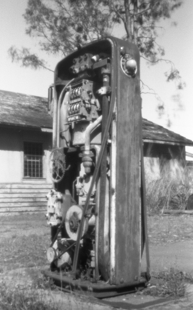 Pinhole petrol bowser..jpg