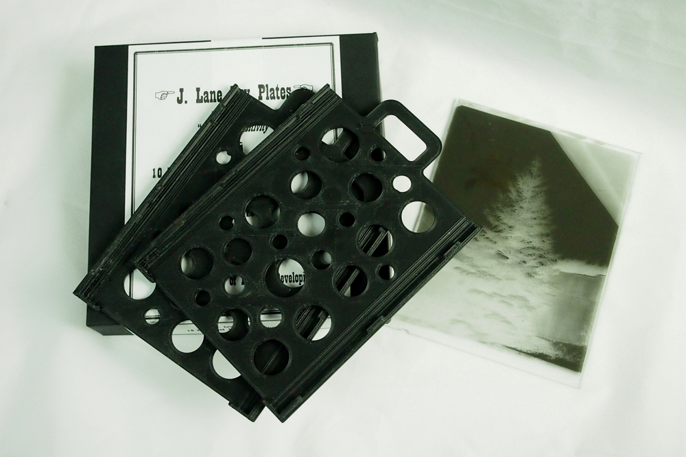 plate holders box plate LR.jpg