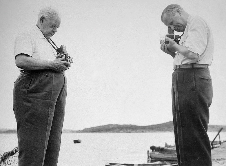 ROLLEIFLEX VS HASSELBLAD.png