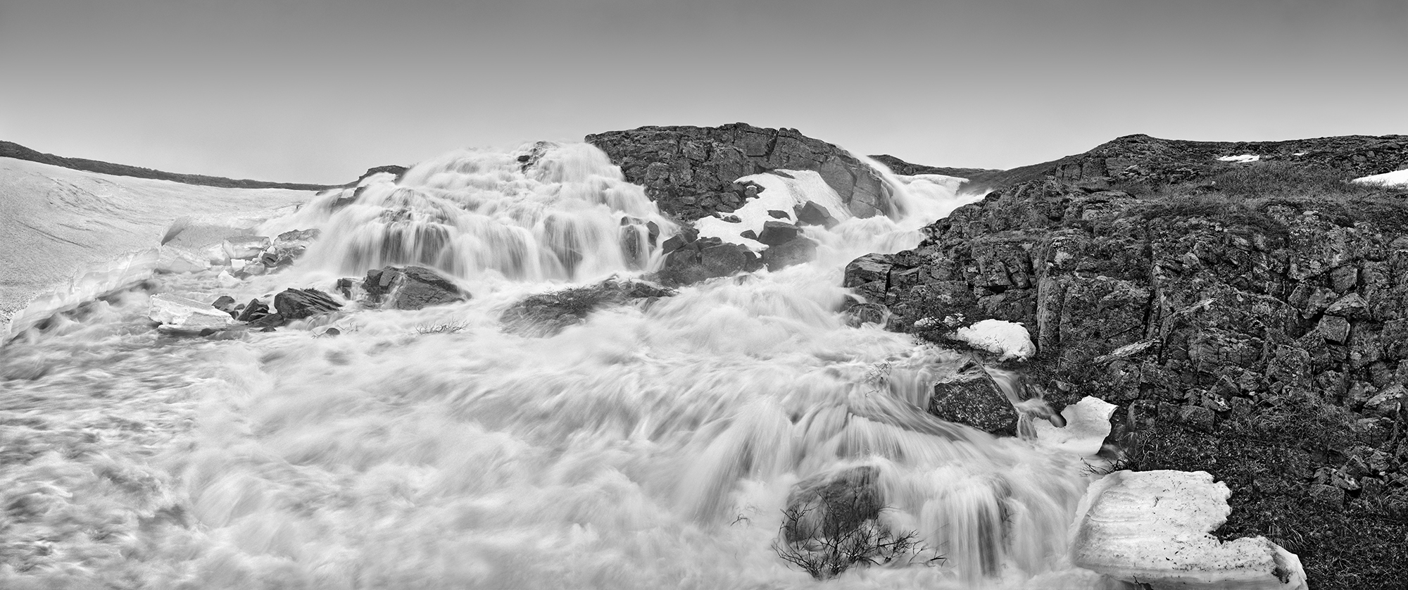 salluit_waterfall_v5c.jpg