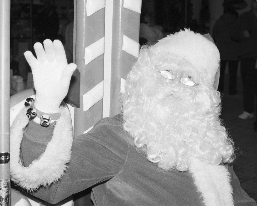 Santa ~ 2009 ~  Kodak B&W 400  .jpg