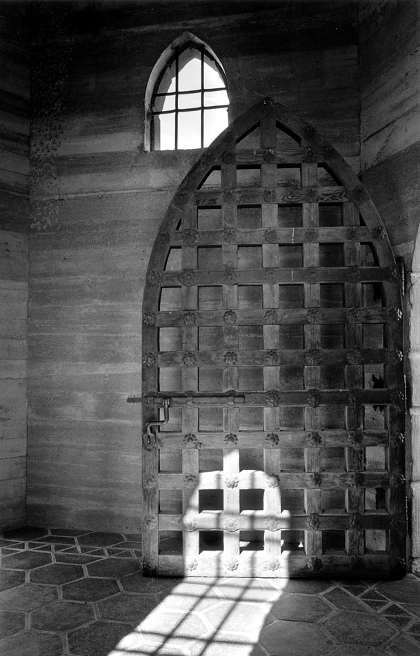 Scottys_Castle_door_sm.jpg