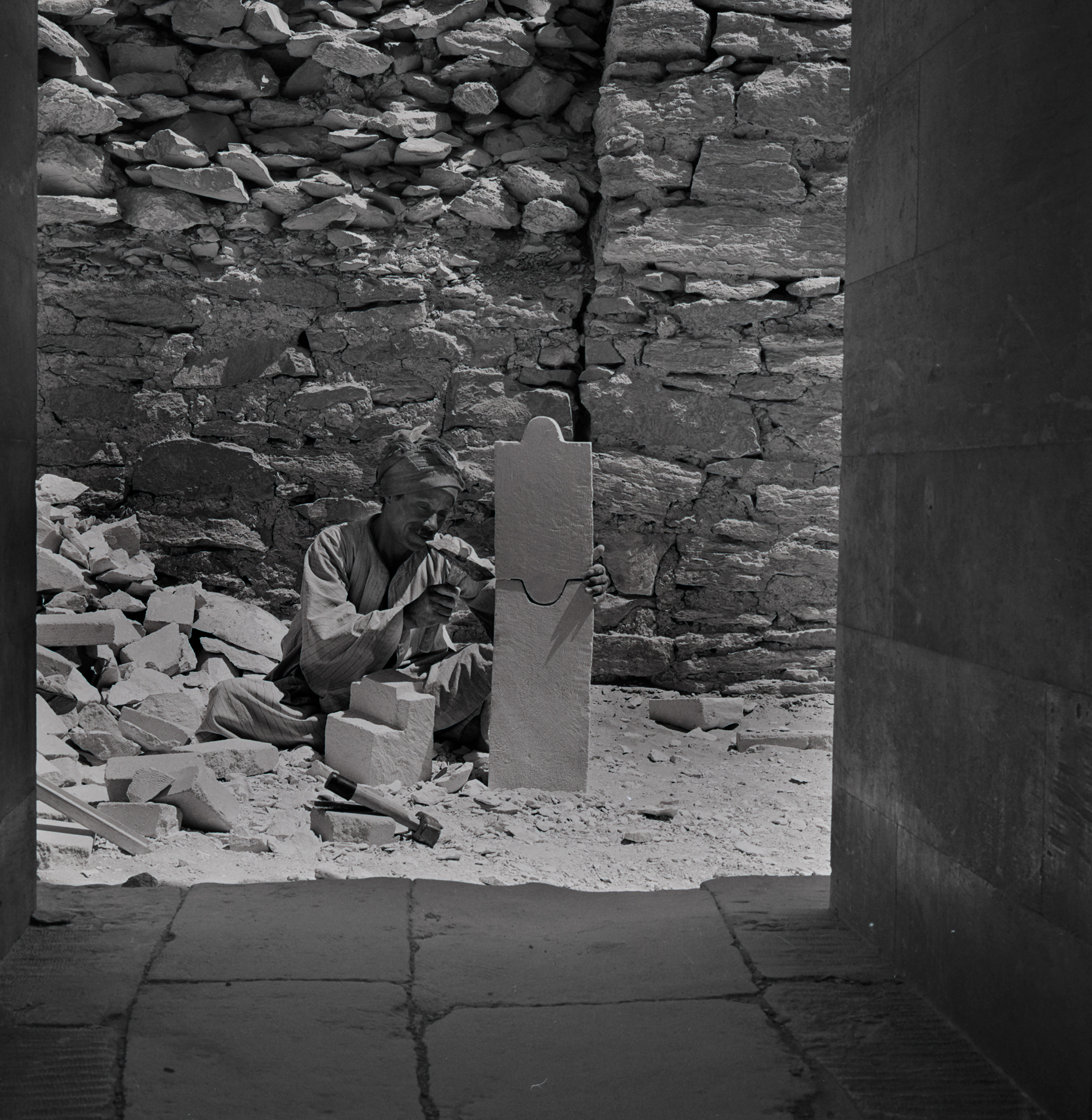 stone-cutter-egypt.jpg