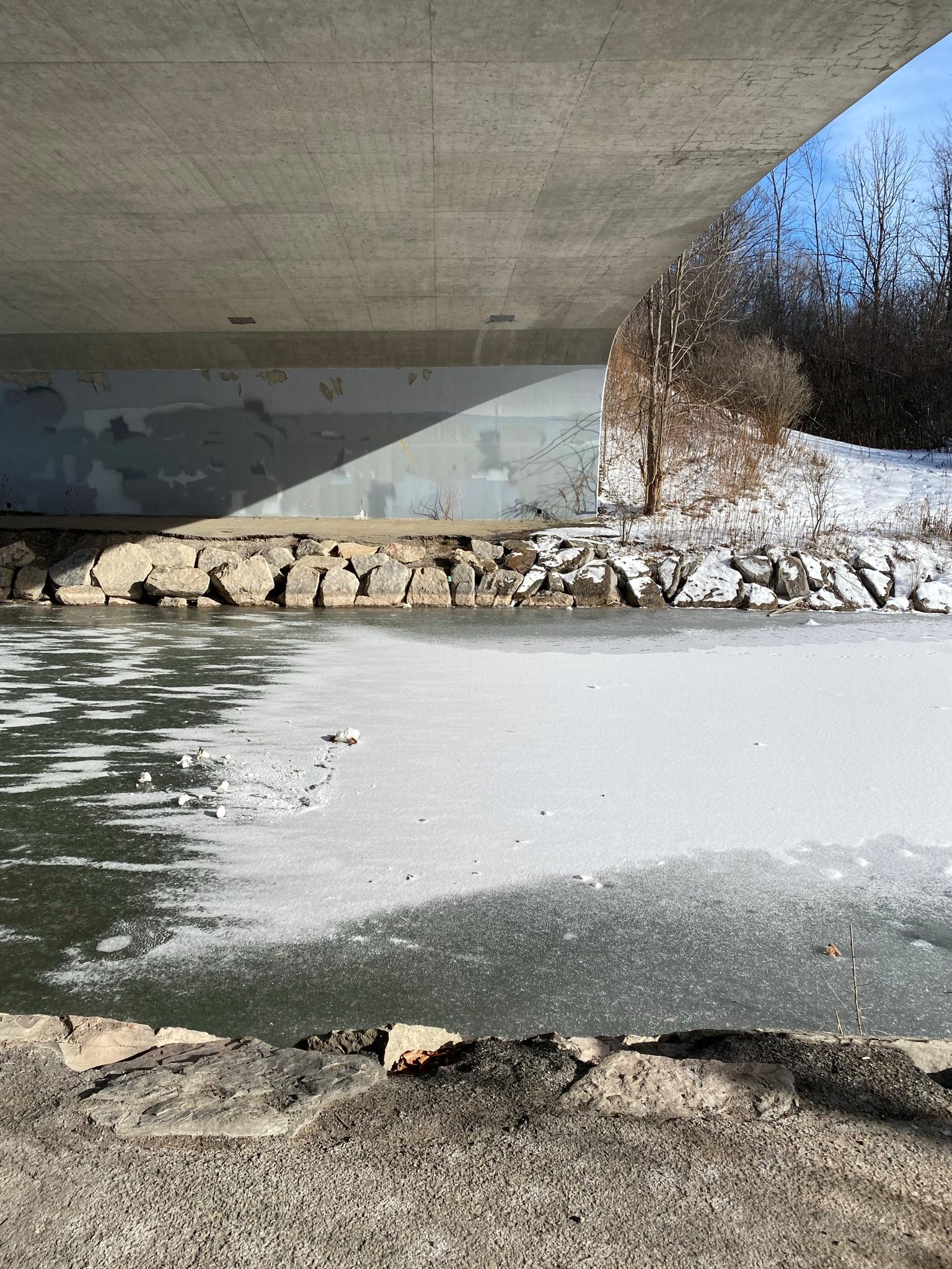 underbridgeice.jpg