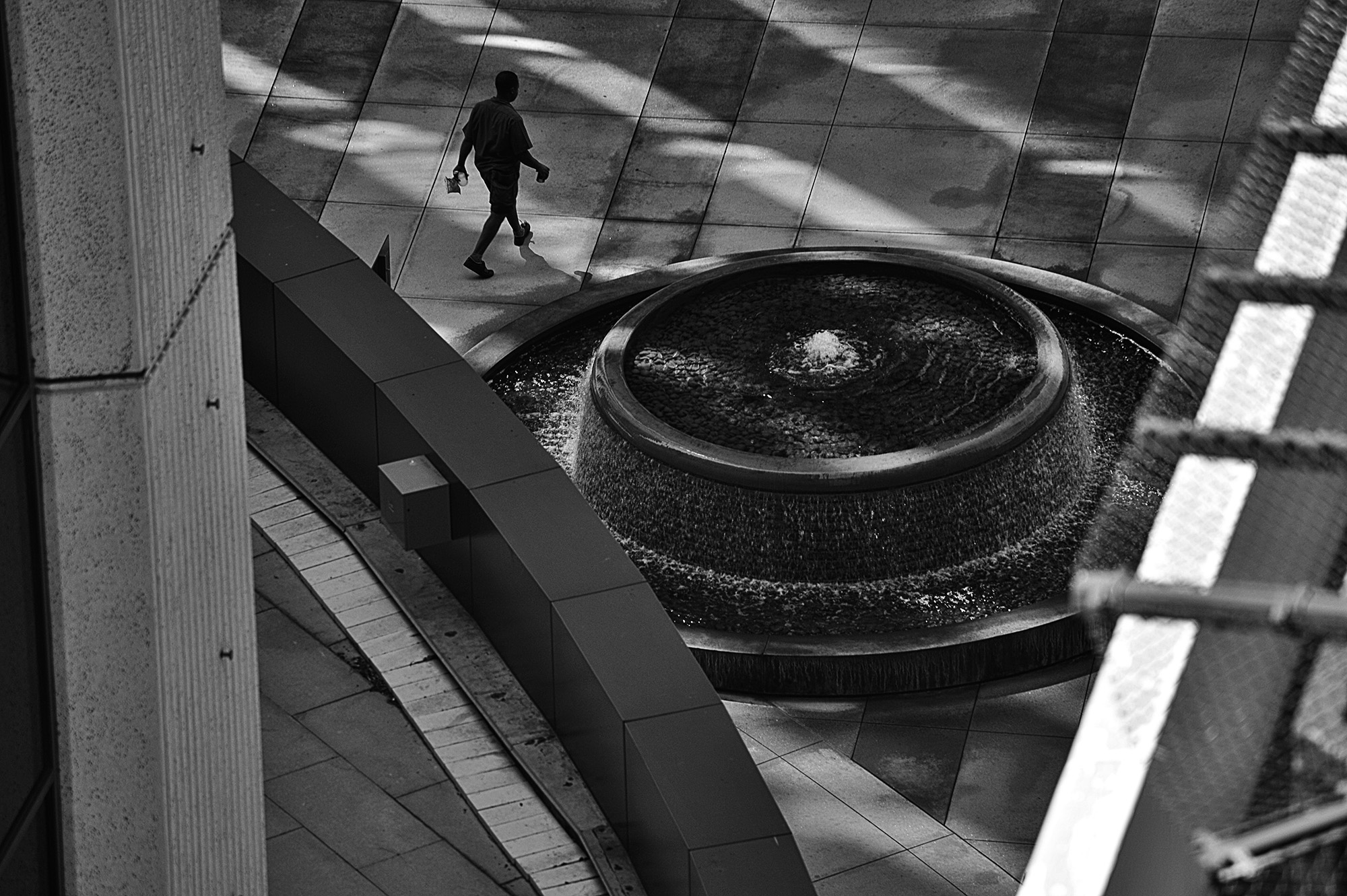 UPS man and fountain.jpg