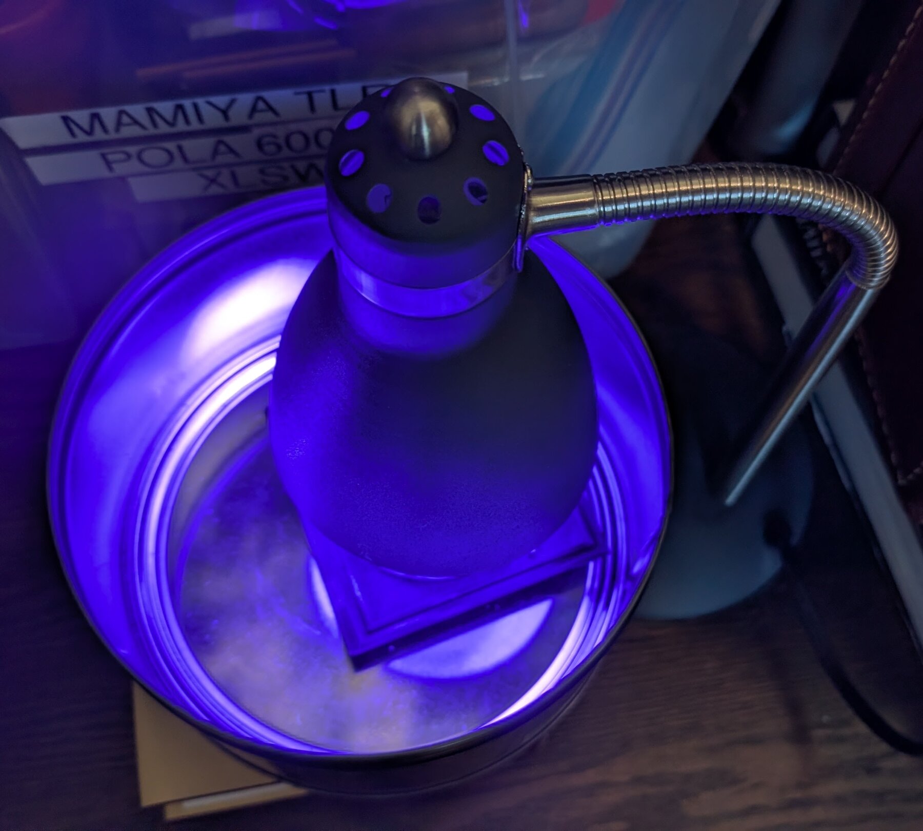 UV-black_light.jpg