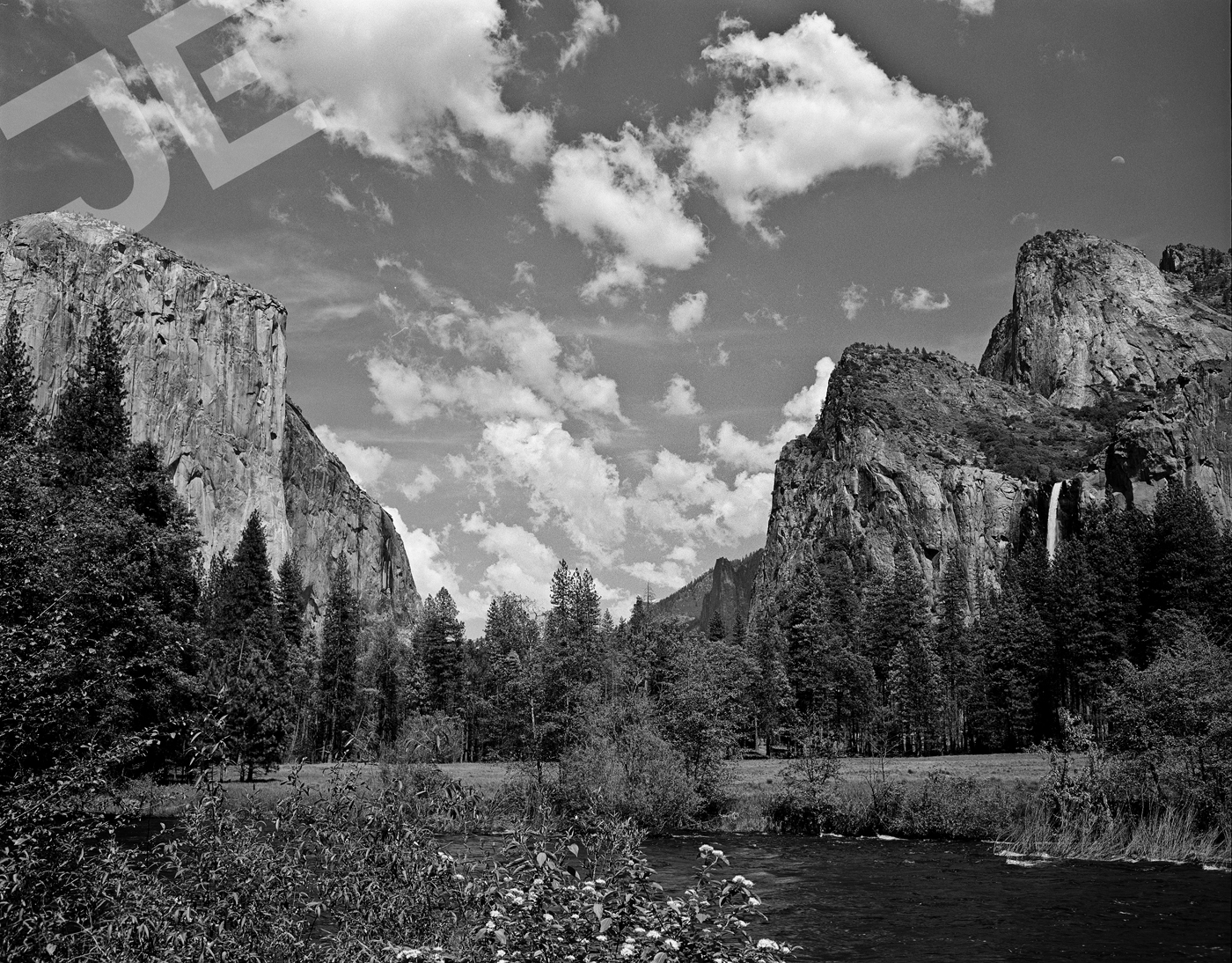 valley floor bridalvale falls.jpg
