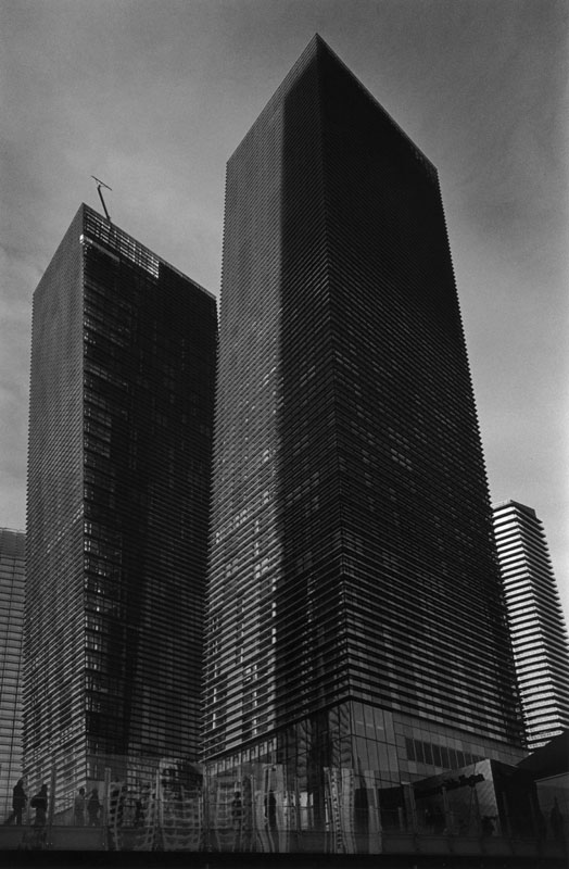 Vegas_Towers_sm[1].jpg