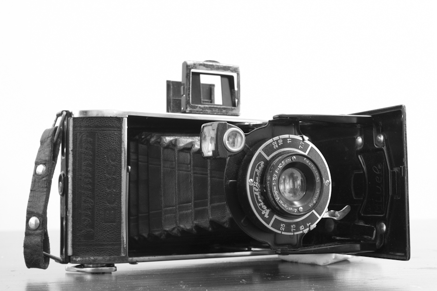 Voigtlander Bessa 77.jpg
