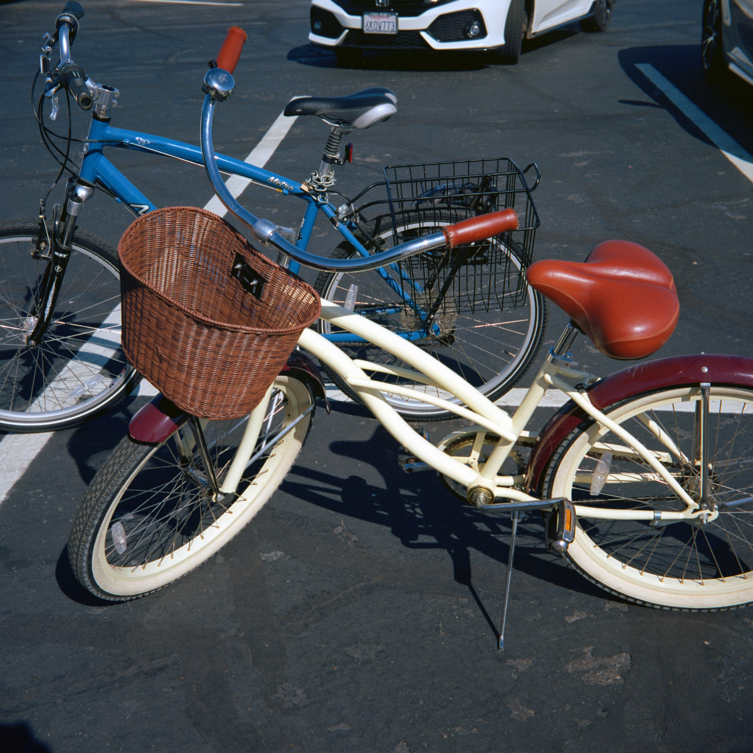 Voigtlander Perkeo II Extar 100 bikes.jpg