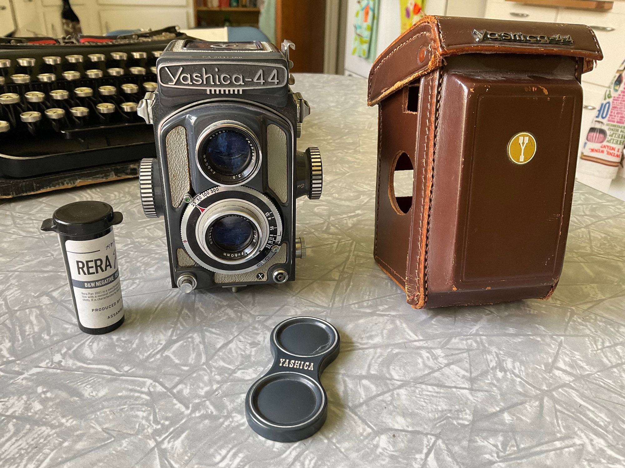 yashica44.jpg