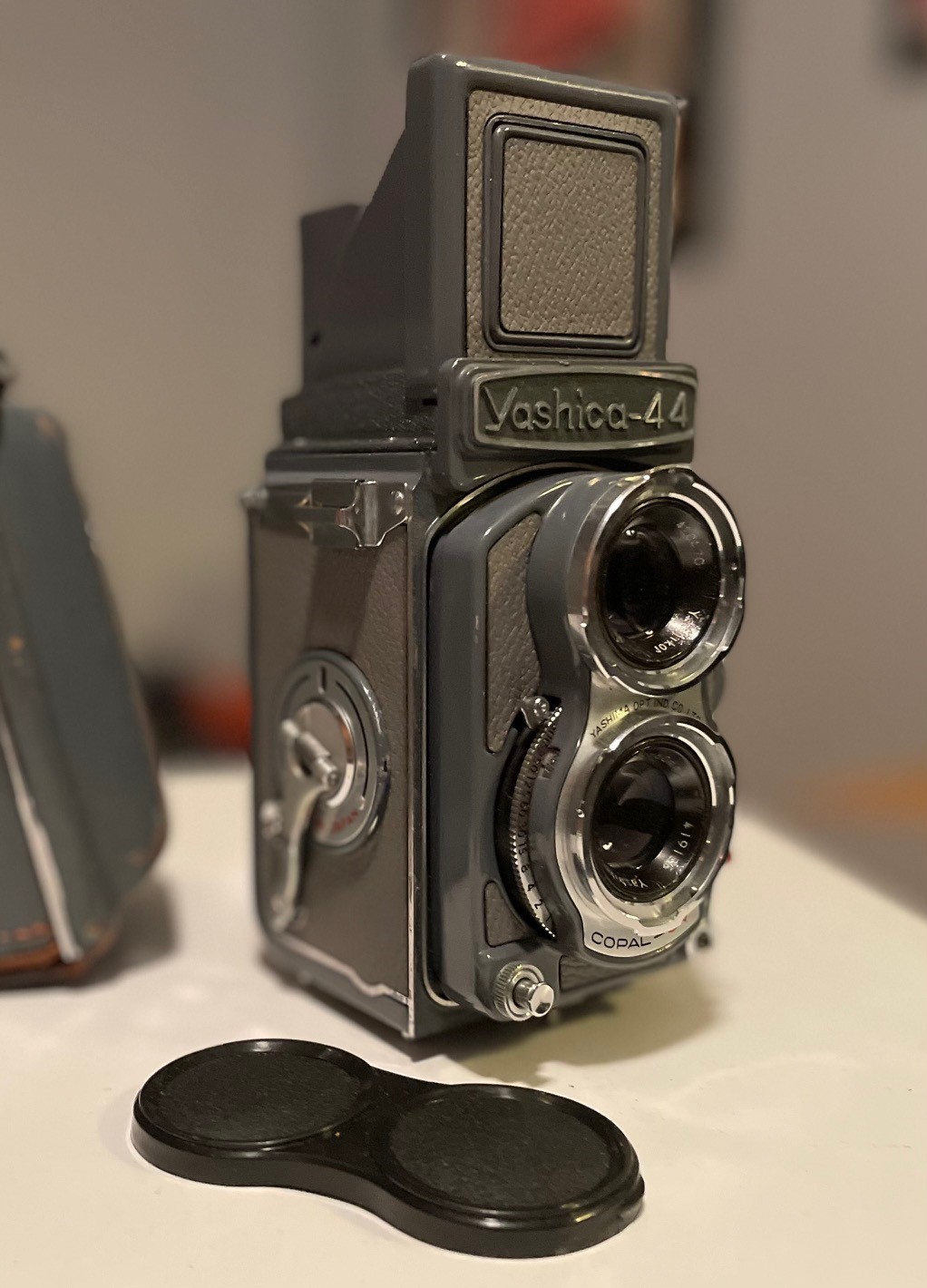 Yashica_44_2.jpg