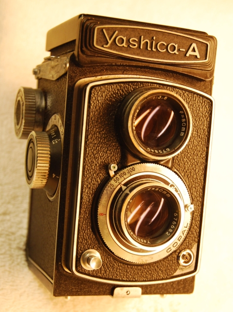 Yashica_A_2.jpg