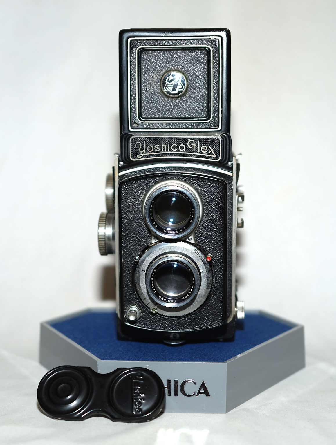 YashicaFlex Tomioka Tri-Lausar.jpg