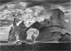 salgado-iceberg-in-antarctica-20051.jpg