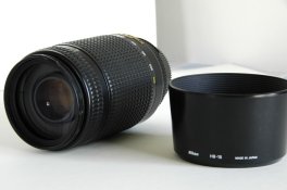 70-300 w hood_resize.JPG