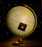globepinholecamerasm.jpg