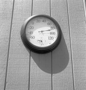 Distagon 50mm Clock #2 2400 dpi scan 360 dpi res.jpg