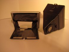 Folding focusing hood & Right angle reflex attachment.jpg