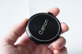 Canon_58mm_Cap_(3_of_3).jpg