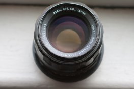 Pentax-S-M-C-Takumar_50mm1point4_(1_of_11).jpg