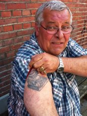 polaroid-repair-man-tatoo 095.jpg