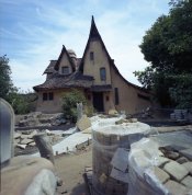 Witch's house 1.jpg