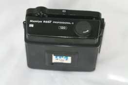 MamiyaRZBack2small.jpg