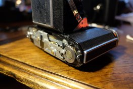 mamiya6bottom.jpg