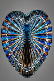 GLASS_HEART_2_JPEG_S.jpg