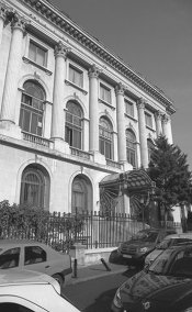 Proba 418 Agfa Aviphot Pan 80 Palatul Regal (lateral) redus.jpg