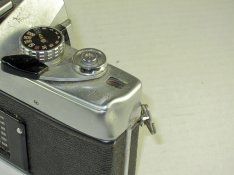 Minolta.SR-T201.Body.SN1372751-05[right.rear]-S9o_2397.JPG