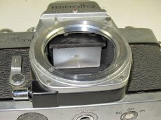 Minolta.SR-T201.Body.SN1372751-10[mirror.box]-S9o_2419.JPG