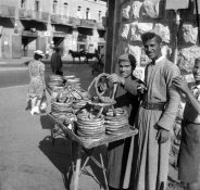 Bread sellers 72ppi.jpg