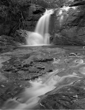 Raven_Cliff_Falls_Trail.jpg