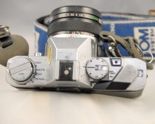 Olympus.OM-F+50mm.f1.8.lens+strap.03-D2c_7101.JPG Olympus.OM-F+50mm.f1.8.lens+strap.03-D2c_7101.JPG