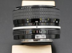 nikon 28mm side.jpg