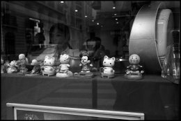 Restaurant window007 copy.jpg