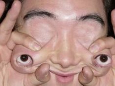eye2.jpg
