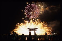 Miyajima-Fireworks_2.jpg