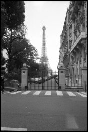 Eiffel Tower 012 copy.jpg