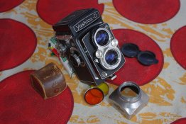 Yashcia with lens hood 1 .jpg