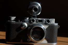 Leica IIIa Smaller Files 002.JPG