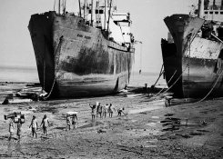 Shipbreakingbangladesh.jpg
