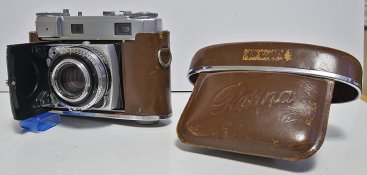 _8010001-2 crop web.jpg